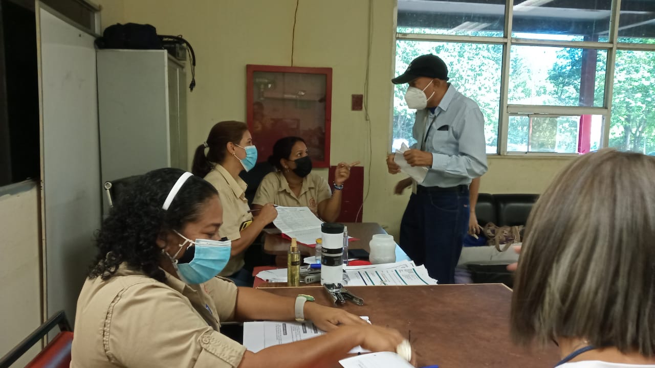 Ferromineros reciben Bolsa de Alimentación y Multidosis