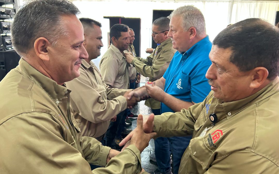 TRABAJADORES DE ALTO TENOR RECIBIERON CONDECORACIÓN EN CIUDAD PIAR