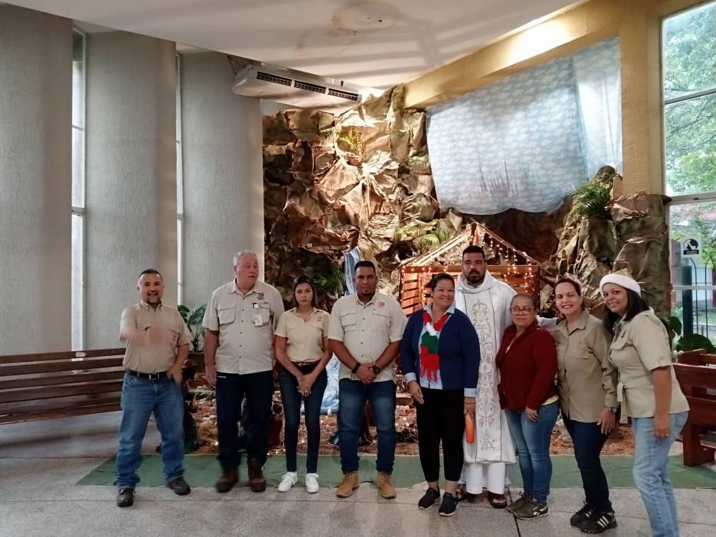 Ferromineros asisten a Misa de Aguinaldo en honor al aniversario de la industria del hierro