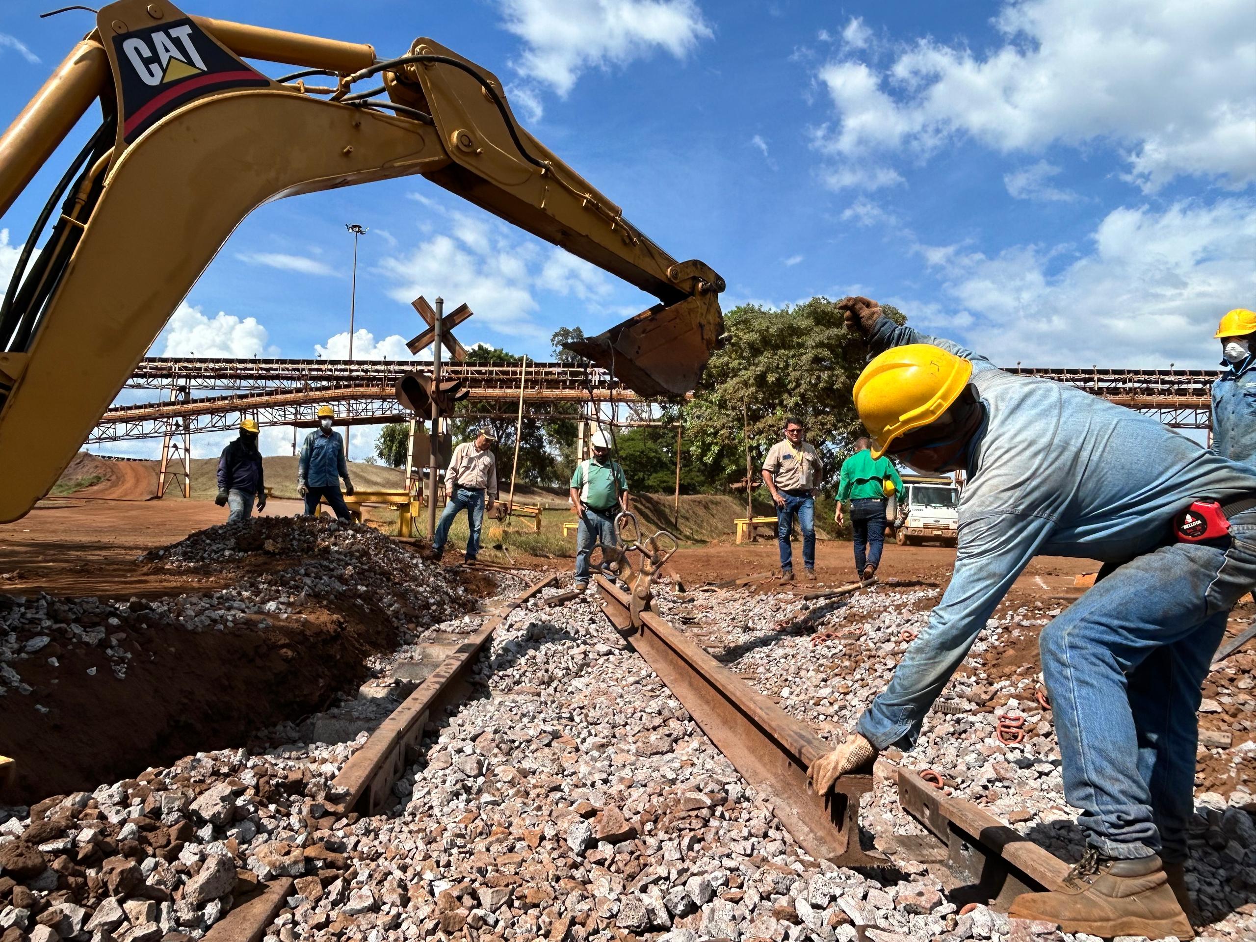 AVANZA REHABILITACIÓN DE LÍNEAS INTERNAS DE NUESTRO SISTEMA FERROVIARIO