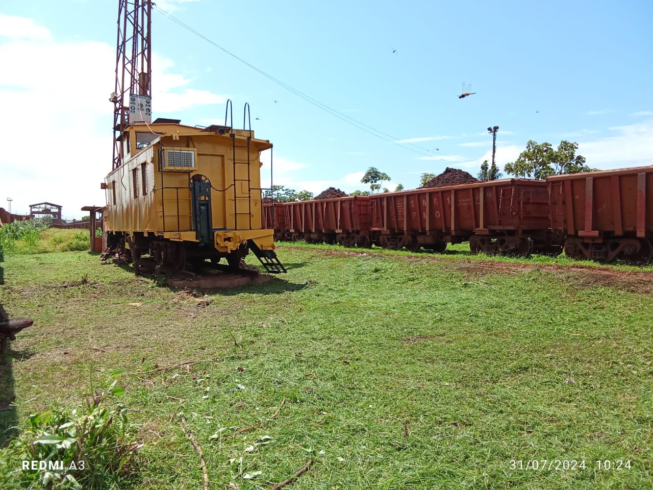 Trabajadores optimizan caboose para la Gerencia de Ferrocarril