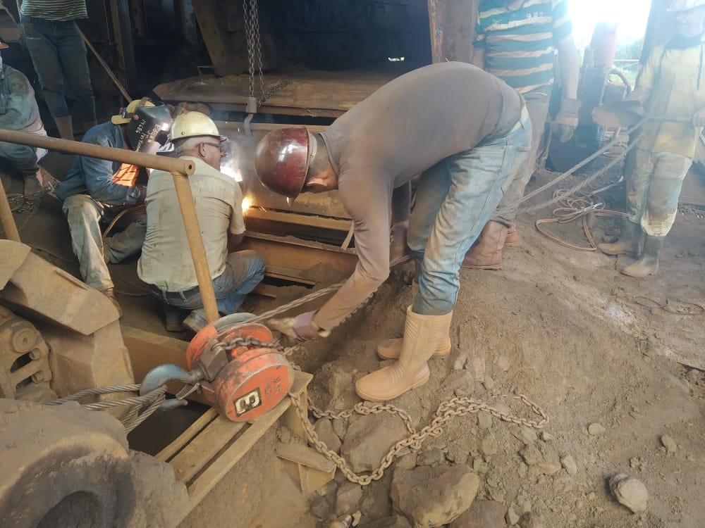 Trabajadores de la Gerencia de Procesamiento de Mineral de Hierro (PMH) 