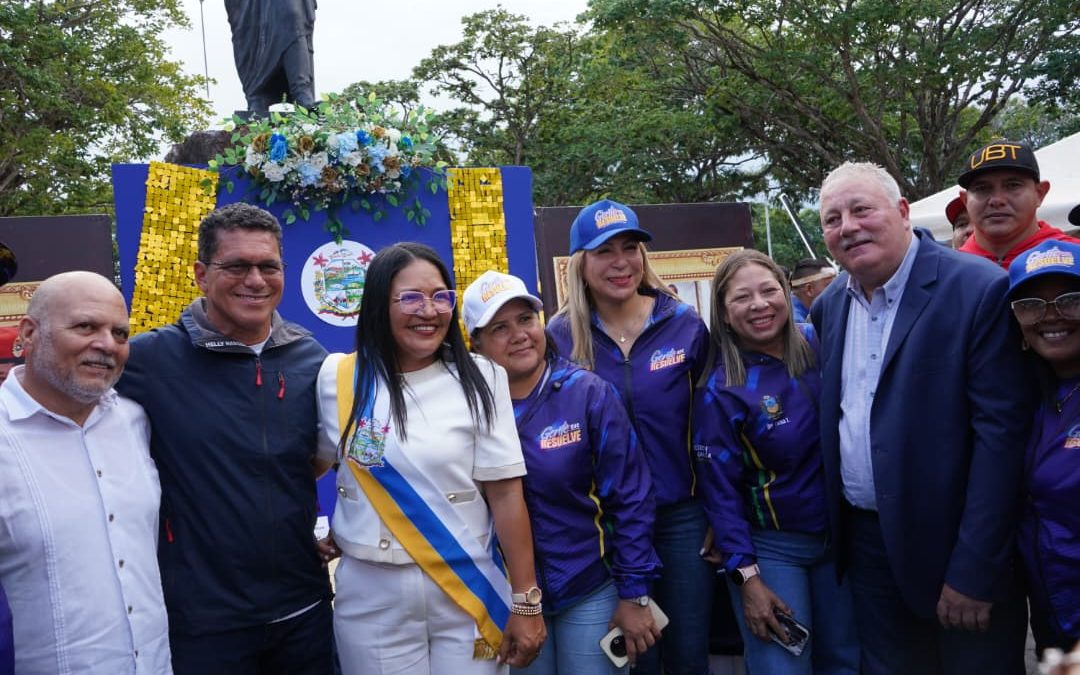 NAYROBY ABREU JURAMENTADA COMO ALCALDESA DEL MUNICIPIO BOLIVARIANO ANGOSTURA