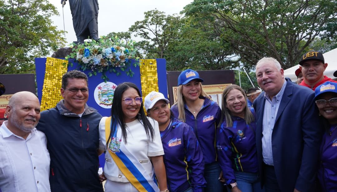 NAYROBY ABREU JURAMENTADA COMO ALCALDESA DEL MUNICIPIO BOLIVARIANO ANGOSTURA