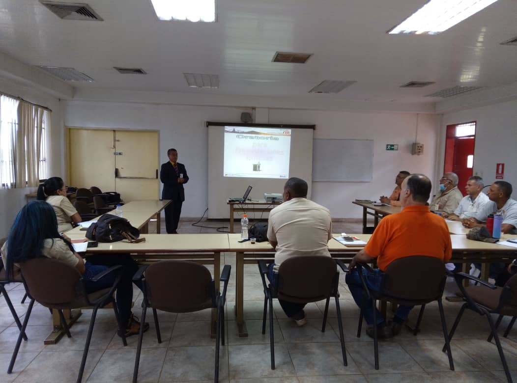 Ferromineros se capacitan en «Oratoria