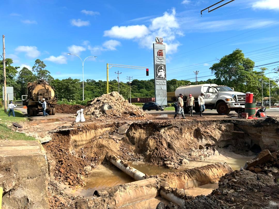 CVG Ferrominera inició reparación de tuberías de aguas servidas