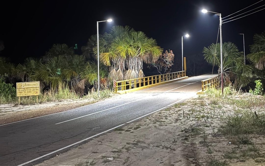 AVANZAN TRABAJOS DE ALUMBRADO EN CIUDAD PIAR