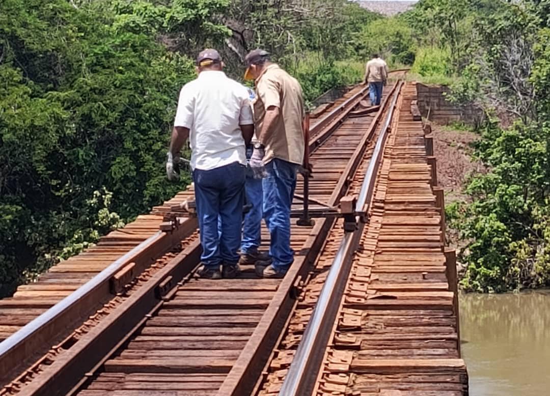 CVG Ferrominera rehabilita Km 69 de la línea férrea principal
