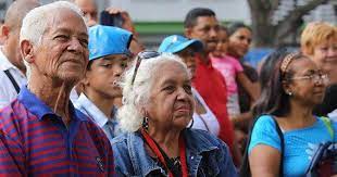 Adulto Mayor: ejemplo para construir el presente y el futuro